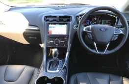 Ford Mondeo Hybrid, interior
